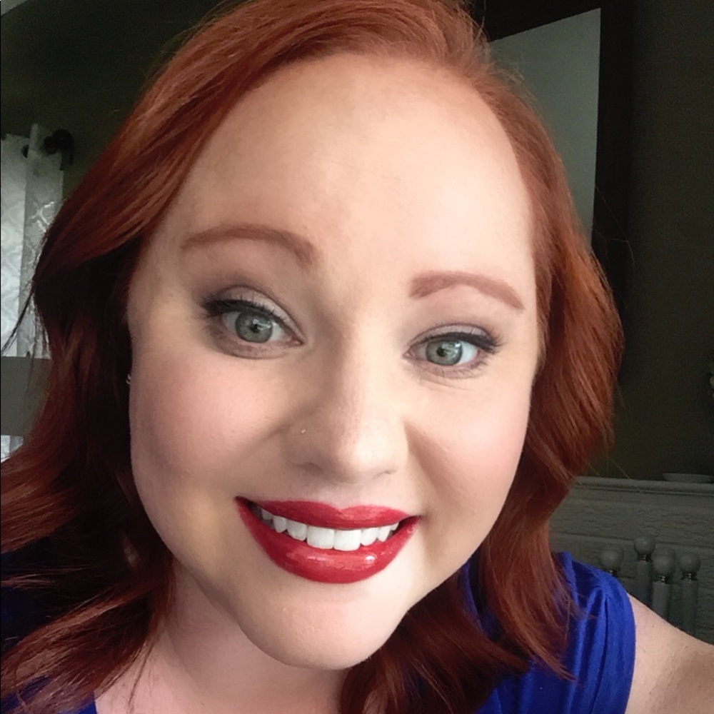 Meet your Posher, Andrea
